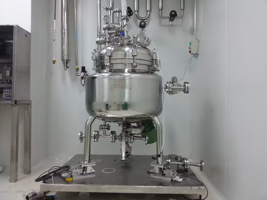 Serbatoio di miscelazione magnetico con fondo per olio essenziale di vernice verticale Joston da 200 litri
